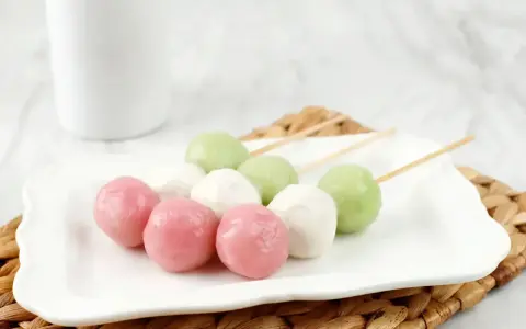 Jak smakuje mochi? Odkryj niezwykłe smaki i tekstury tego przysmaku