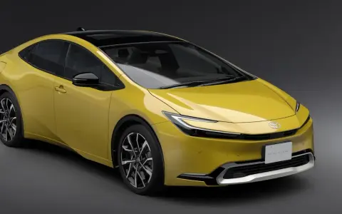 Toyota Prius ile miejsc? Sprawdź, ile naprawdę pomieści pasażerów