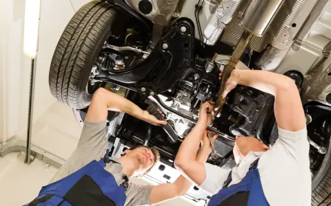 Warsztat w Niemczech: Czy polski mechanik ma szansę na sukces?