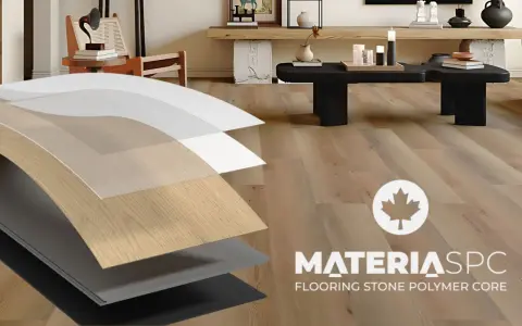 Capa de suelo vinílico SPC con textura de madera, mostrando sus capas de construcción.