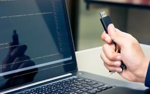 Jak zabezpieczyć pendrive przed nieautoryzowanym dostępem i utratą danych