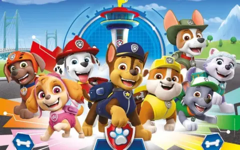 Wesołe psi patrol postacie: Chase, Marshall, Skye, Rubble, Rocky, Zuma i Everest gotowi do akcji.