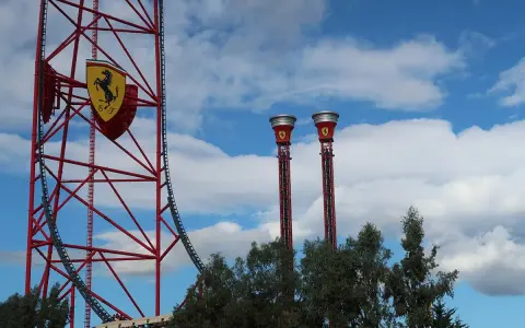 Ferrari Land: Atracciones, adrenalina y consejos para tu visita