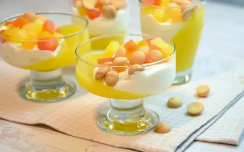 Galaretka z ananasem z puszki: Tak, stężeje! Sekret bromeliny