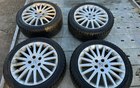 Vectra C: Jakie opony 17 cali wybrać? Poradnik 215/50 vs 225/45