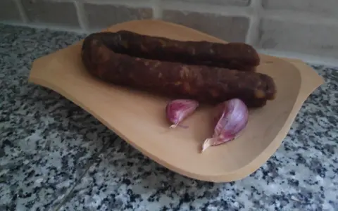 Jak przygotować kiełbasę dojrzewającą - sprawdzony przepis krok po kroku