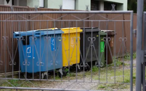 Gdzie wyrzucić styropian po lodówce, aby uniknąć problemów z recyklingiem