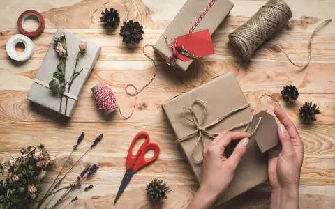 Jak zapakować ciastka na prezent? Pomysły DIY i eleganckie rozwiązania