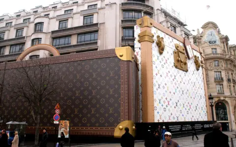 Louis Vuitton - kim jest marka, która zrewolucjonizowała modę?