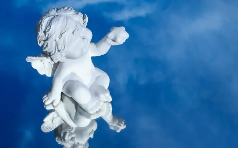 Biały cherubin na tle błękitnego nieba, odbijający się w lustrzanej powierzchni. Symbolizuje różne rodzaje modlitwy, od błagania po dziękczynienie.
