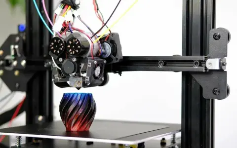 Druk 3D FDM: Co to jest? Poznaj najpopularniejszą metodę