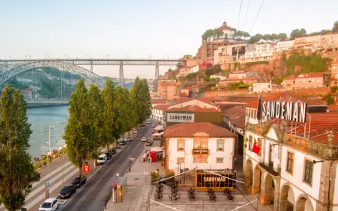 Porto atrakcje: Niezapomniane miejsca, smaki i praktyczny przewodnik
