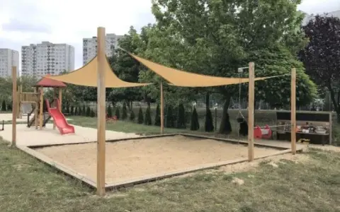 Bezpieczny plac zabaw: Jak zacienić i chronić dzieci przed słońcem?
