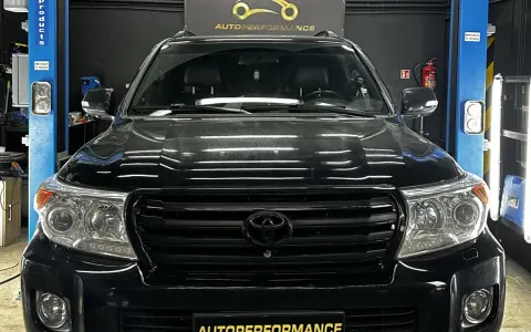 Jaki płyn do chłodnicy Toyota? Uniknij kosztownych błędów!