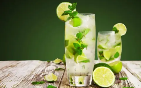 Najlepsze drinki z Bacardi: Proste przepisy na domowe koktajle