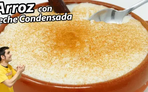 Delicioso arroz con leche con leche condensada La Lechera, espolvoreado con canela. ¡Una receta que te encantará!