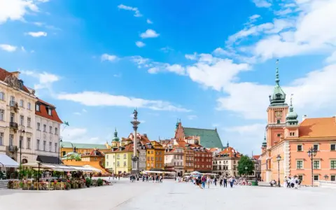 Co zwiedzić w Warszawie? Twój przewodnik po klasykach i nowościach