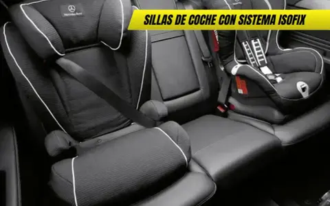 Dos sillas de coche para niños, una más grande y otra tipo portabebé, instaladas en asientos de cuero negro con sistema **isofix coche**.