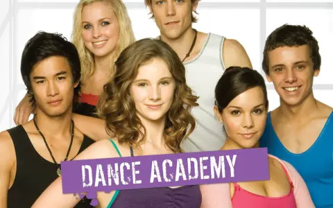 Młodzi tancerze z serialu "Dance Academy" gotowi na wyzwania.