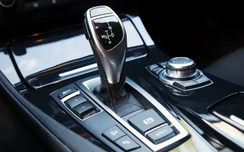 Czy można holować automat BMW bez ryzyka uszkodzenia skrzyni biegów?