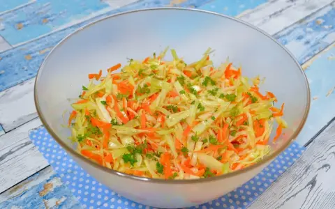 Surówka jak z chińskiej restauracji - idealna na każdą okazję