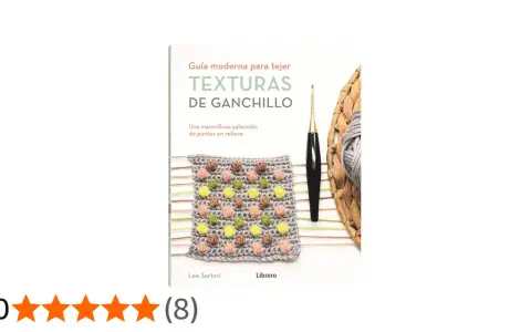 Libro "Texturas de Ganchillo" con muestra de tejido con punto santa clara y ganchillo.