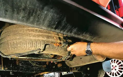 Gdzie jest koło zapasowe w Mini Cooper? Sprawdź lokalizację i alternatywy