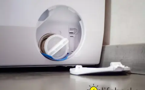 Jak wyczyścić filtr w pralce? Zrób to sam i oszczędź na serwisie