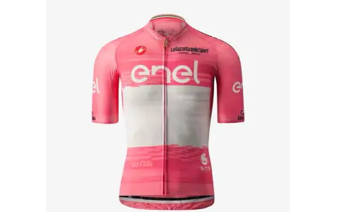 Das ikonische **maglia rosa** Radtrikot, bereit für den Giro d'Italia. Mit Sponsorenlogos wie Enel und La Gazzetta dello Sport.