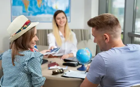 Upadłość biura podróży: Jak chronić wakacje i pieniądze?