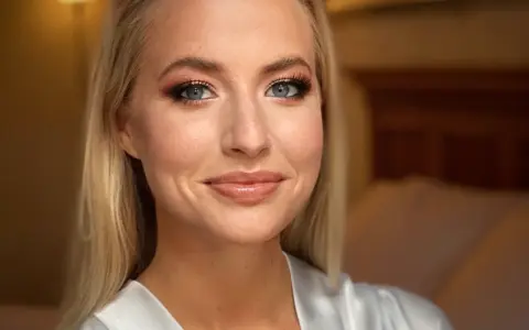 Profesjonalne zdjęcia makijażu: Jak osiągnąć efekt WOW?