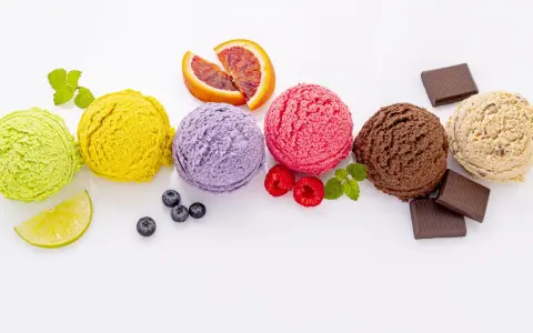 Semifreddo: cos'è, ricette e differenze con il gelato