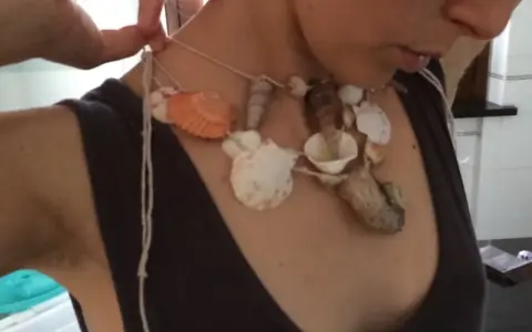 Collane con conchiglie fai da te, un tocco di mare per il tuo stile.