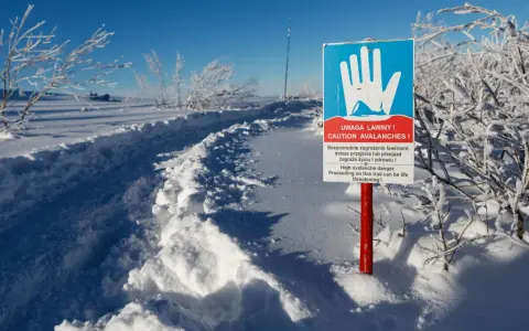 Śnieg w górach: Gdzie leży najwięcej? Raport lawinowy i warunki!