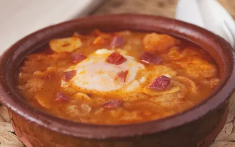¿Cómo hacer Sopa de Ajo? Receta Auténtica y Trucos de Experto