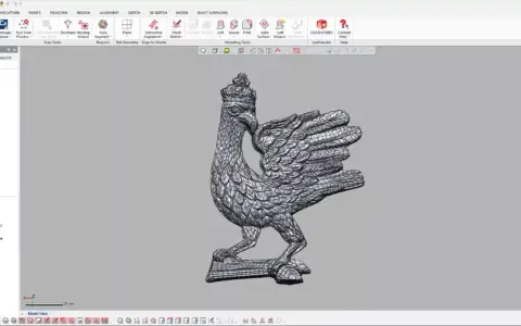 Model orła z koroną, widoczny w programie do modelowania 3D. Powierzchnia rzeczywista obiektu jest szczegółowo odwzorowana.