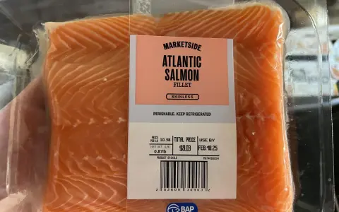 Łosoś do sushi: Jak wybrać bezpieczną rybę na surowo?