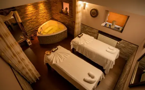 Weekend w spa dla par: Jak wybrać idealny pakiet? Poradnik