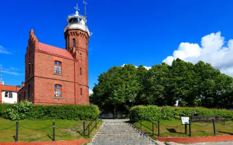 Łeba czy Ustka – wybierz idealne miejsce na wakacje dla siebie