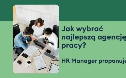 Trzech mężczyzn przy biurku analizuje dokumenty i laptopa. Jak wybrać najlepszą agencję pracy? HR Manager proponuje.