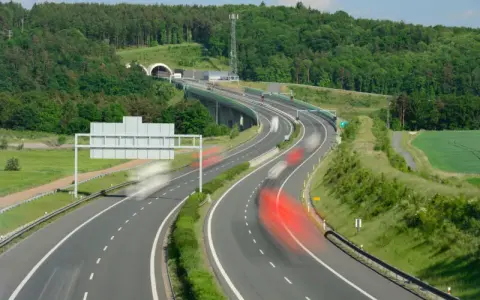 Ile na autostradzie w Czechach? Prędkości, przepisy i kary za przekroczenie