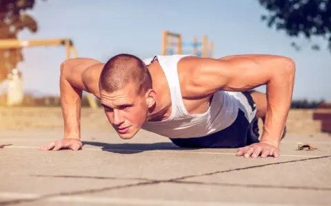 CrossFit czy kalistenika? Wybierz świadomie swój trening!