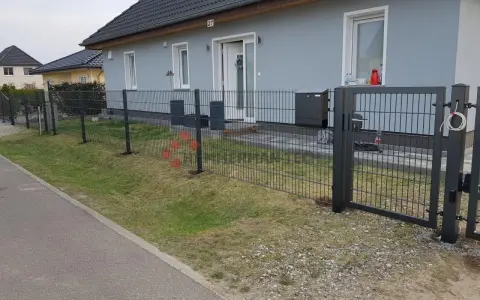 Jak zrobić ogrodzenie panelowe - krok po kroku bez zbędnych problemów
