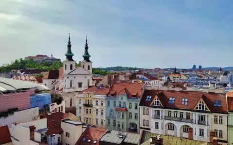 Gdzie leży Brno? Praktyczny przewodnik dla Polaków + trasy