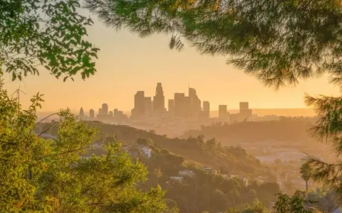 Los Angeles: Gdzie leży? Odkryj sekrety słonecznej Kalifornii