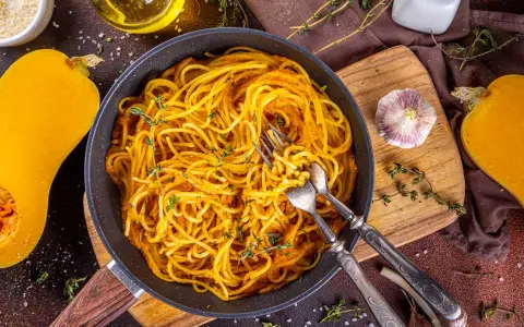 Pasta con Zucca: Ricetta Cremosa e Perfetta (Guida Completa)