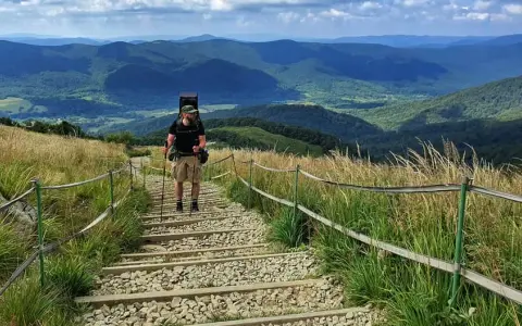 Szlak na Tarnicę ile km? Poznaj najkrótsze trasy i ich długości