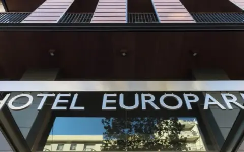 Hotel Europark en Barcelona: comodidad y ubicación cerca de atracciones