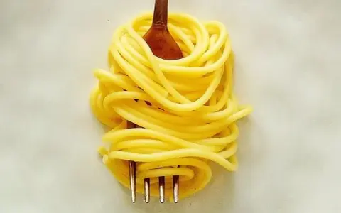 Na jakim ogniu gotować makaron? Osiągnij idealne al dente!