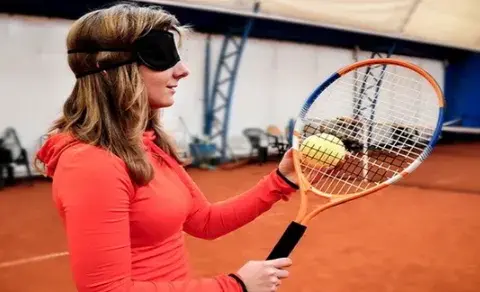 Tenis dla niewidomych: Jak grać i wspierać rozwój tej dyscypliny